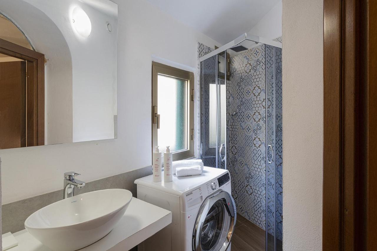Family Flat In The City Center By Wonderful Italy Genova Eksteriør billede